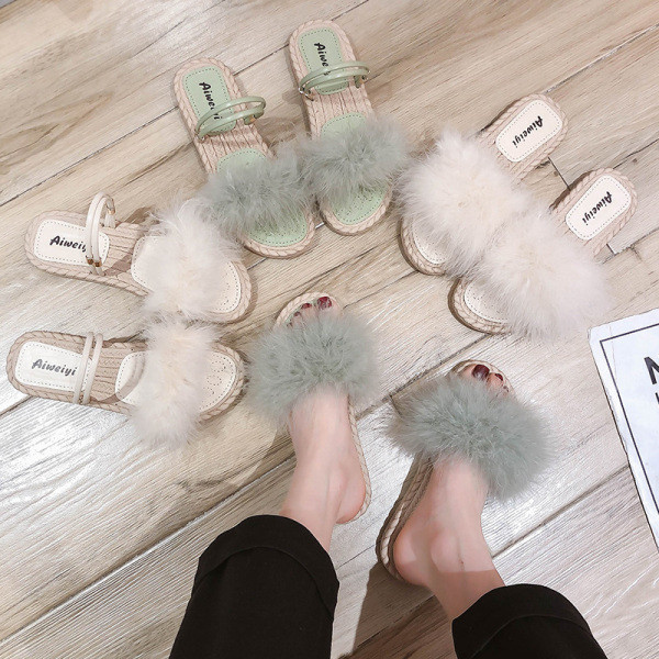 Sieviešu sandales ar ādas lencēm un dūnu elementu