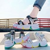 Model nou de sandale de dama cu talpa aspra, inalta si colorata