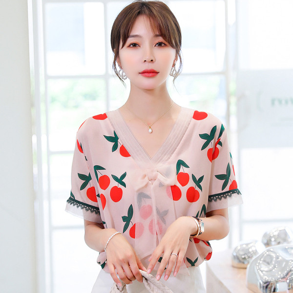 Cămașă de damă cu panglică și decolteu spitz