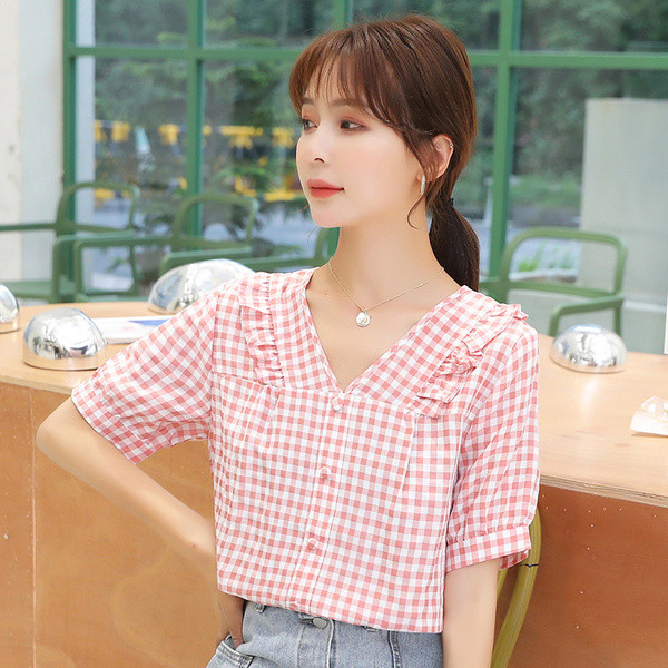 Rūtains sieviešu krekls ar špica kakla izgriezumu un 3/4 piedurknēm