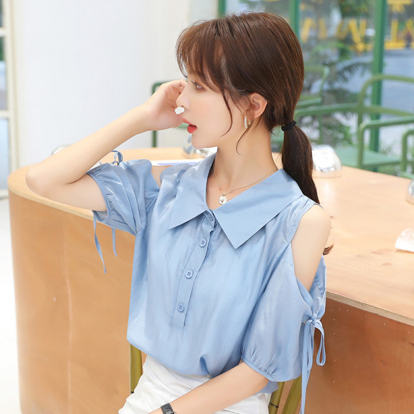 Sieviešu šifona krekls ar klasisku apkakli un atkailinātiem pleciem