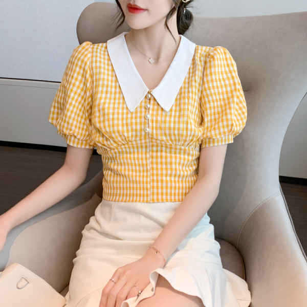 Retro sieviešu krekls ar klasisku apkakli un pufām piedurknēm