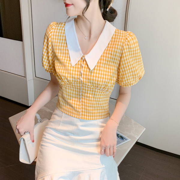 Retro sieviešu krekls ar klasisku apkakli un pufām piedurknēm