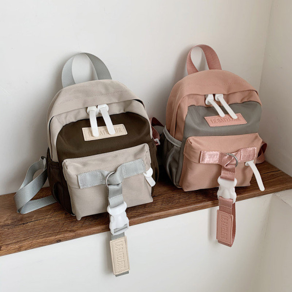 Naiste igapäevane küljetaskutega seljakott