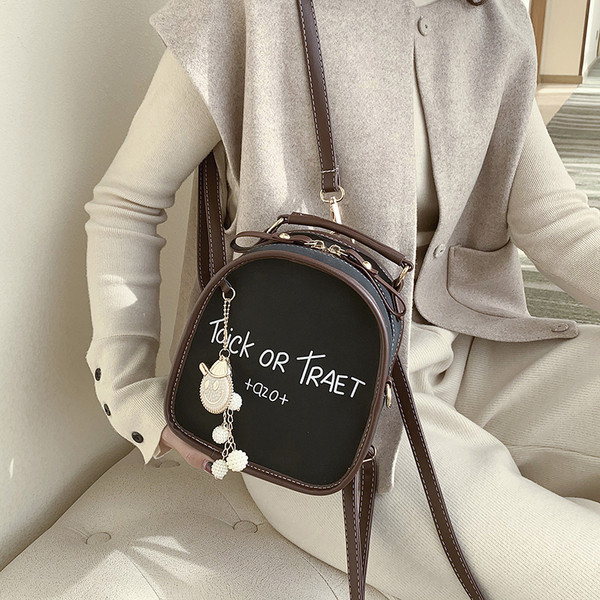 Sieviešu ikdienas mugursoma ar uzrakstiem