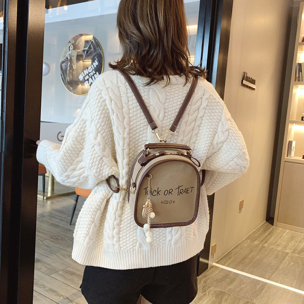 Sieviešu ikdienas mugursoma ar uzrakstiem