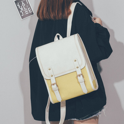 Rucsac de damă modern cu elemente metalice