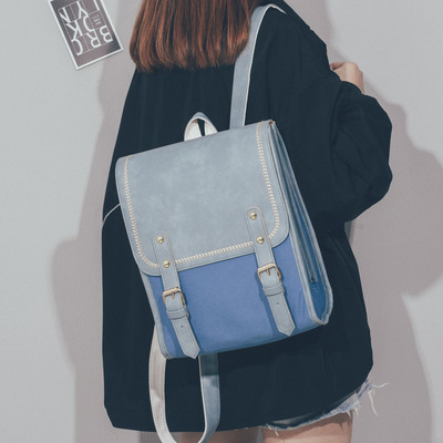 Rucsac de damă modern cu elemente metalice