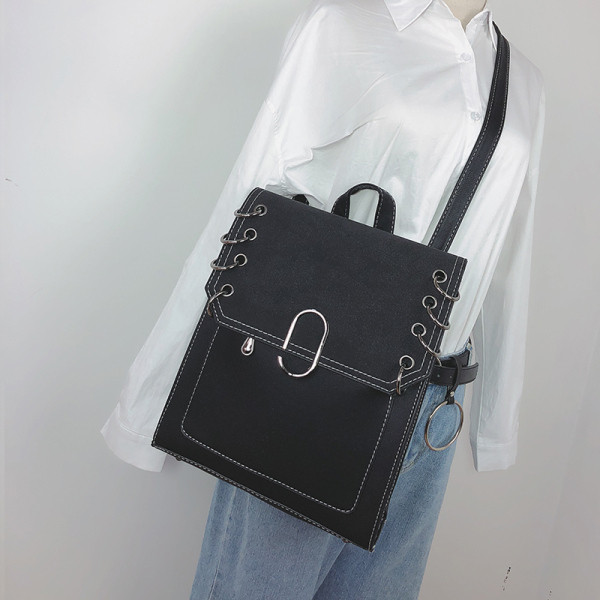 Ikdienas sieviešu mugursoma ar metāla elementiem