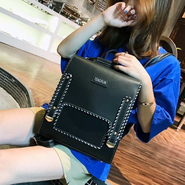 Rucsac larg de actualitate pentru femei, cu o inscripție