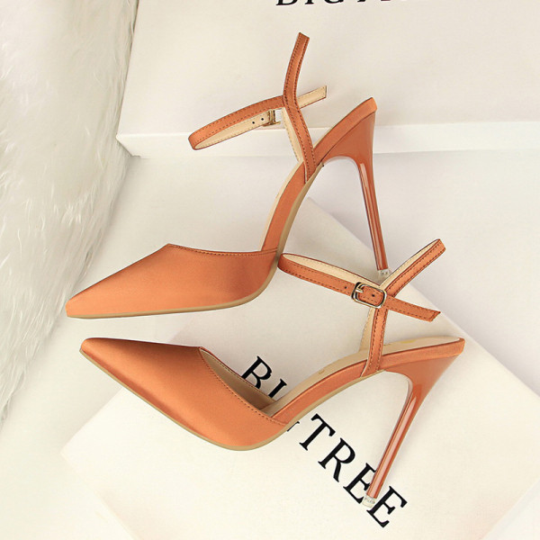 Stilīgas sieviešu sandales ar 10,5 cm augstu papēdi