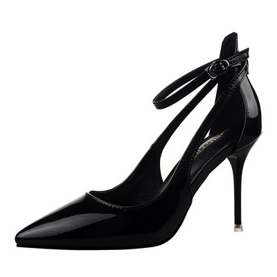 Pantofi de dama semideschisi din piele lacuita model ascutit