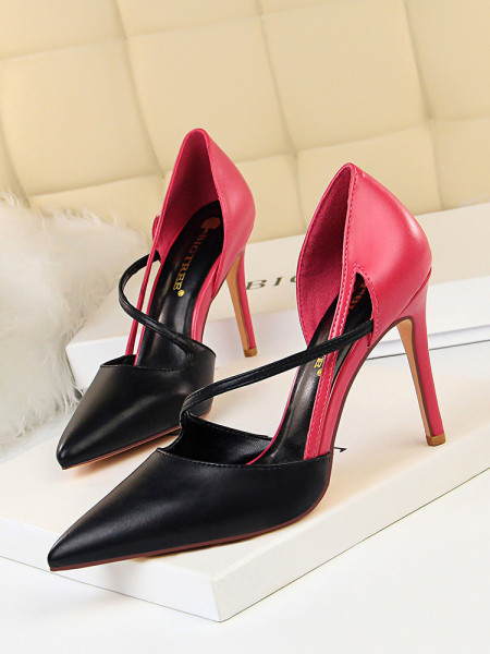 Sieviešu sandaļu smails modelis ar plānu papēdi zaigojošā krāsā