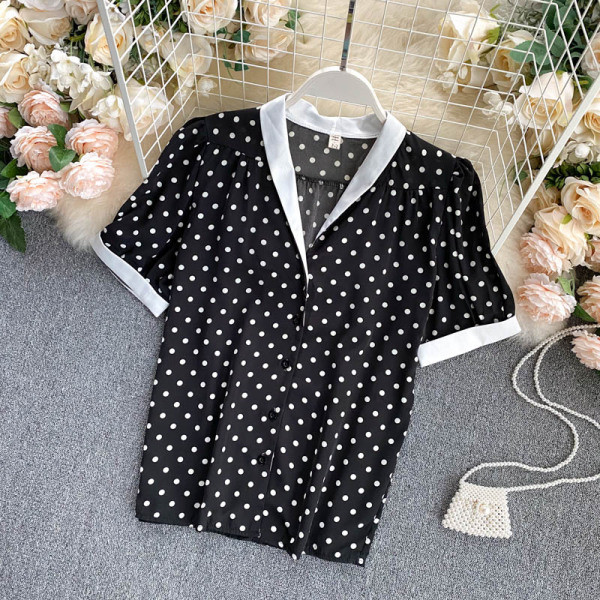 Vasaras sieviešu punktveida krekls ar īsām piedurknēm