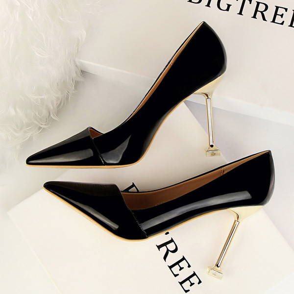 Stilīgi sieviešu apavi ar augstu plānu 9,5 cm papēdi - smails modelis