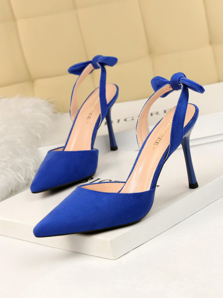 Sandale dama din piele intoarsa model ascutit cu toc subtire