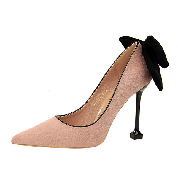 Sieviešu augstpapēžu kurpes no eko zamšādas un lentes elementa