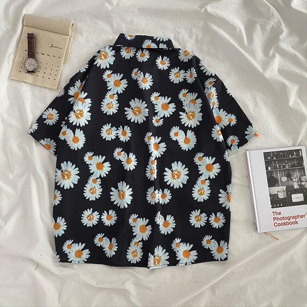 Plats sieviešu krekls ar klasisku apkakli un ziedu rakstu