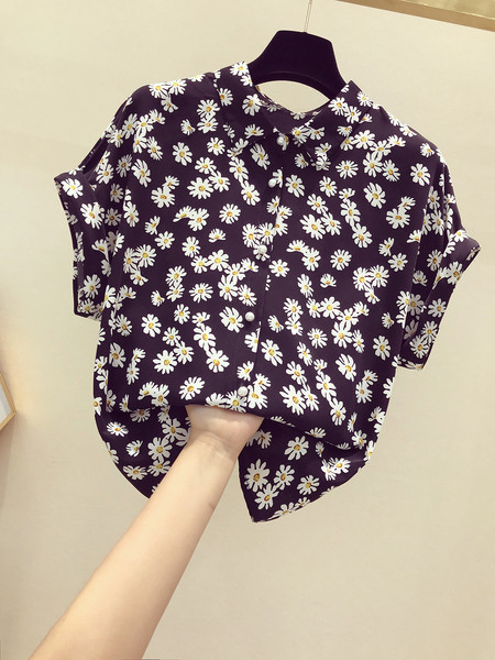 Cămașă modernă de damă cu guler clasic, mâneci scurte și model floral