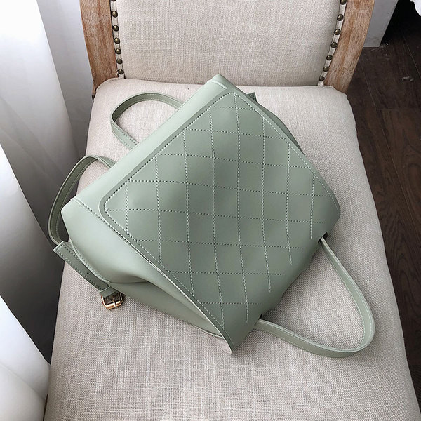 Sieviešu ikdienas mugursoma no eko ādas, vienkāršs modelis