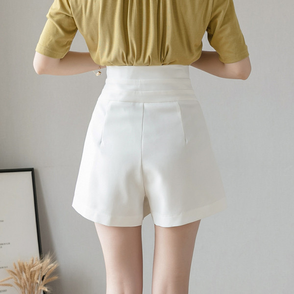 Модерни дамски къси панталони с копчета и А-линия