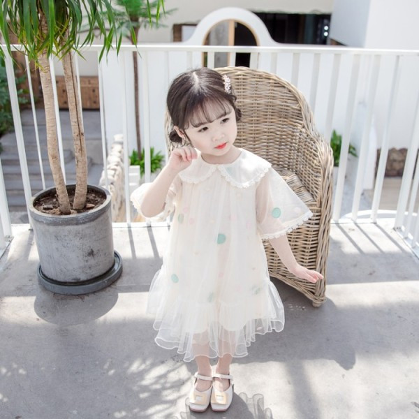 Bērnu punktveida kleita ar tillu un apkakli