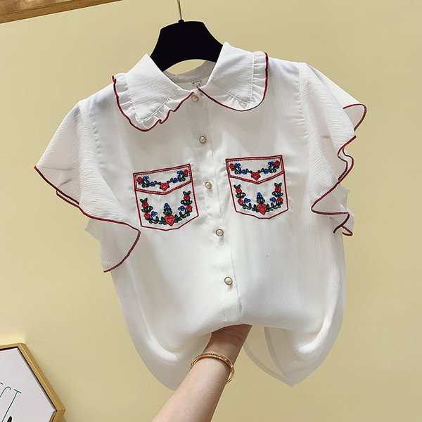 Cămașă albă de damă cu mâneci scurte și broderie colorată