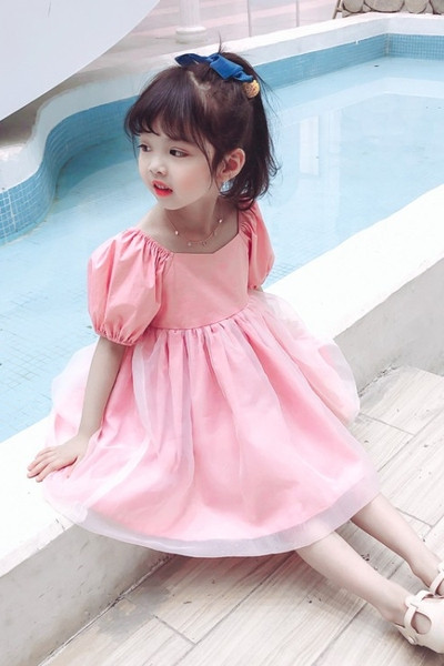 Rozā bērnu kleita ar pufām piedurknēm