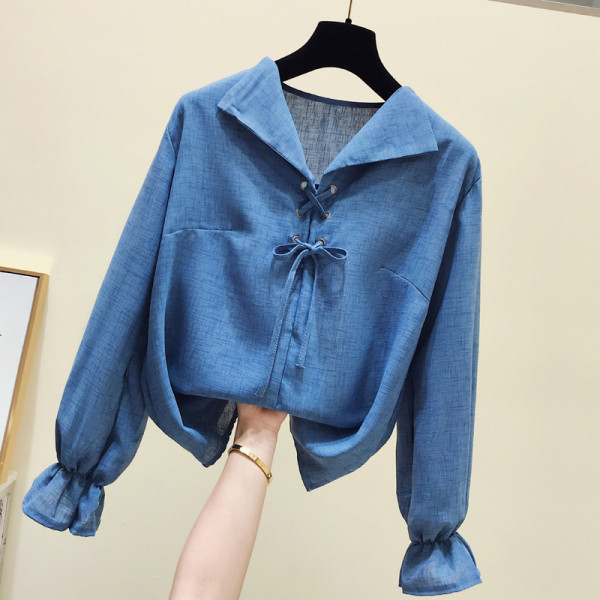 Cămașă modernă de damă cu mâneci lungi și șireturi