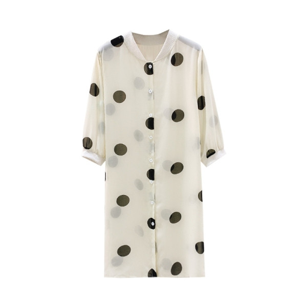 Läbipaistev pikk naiste täpiline särk ovaalse kaelusega ja 3/4 varrukatega