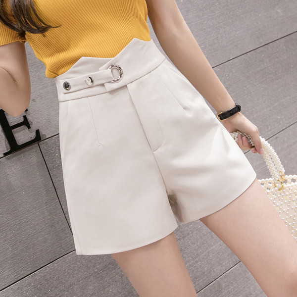 Pašreizējie šorti ar augstu vidukli un kabatām