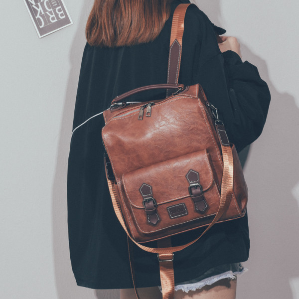 Sieviešu ikdienas mugursoma no eko ādas ar rokturi