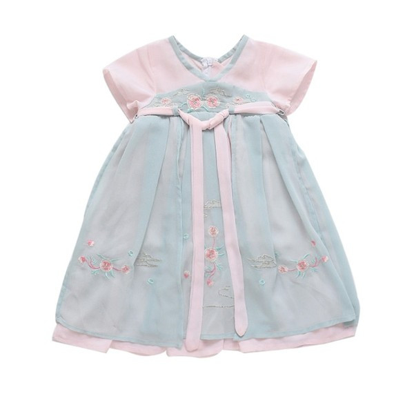 Bērnu kleita ar izšuvumu un špica kakla izgriezumu