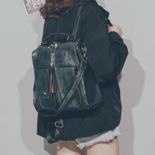 Mūsdienīga sieviešu mugursoma ar rāvējslēdzēju un kabatām