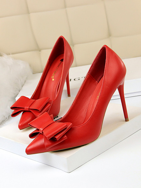 Sieviešu ādas apavi ar lenti un 10 cm papēdi