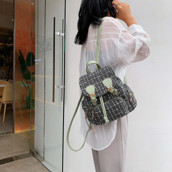 Moderna sieviešu rūtainā mugursoma ar rokturi