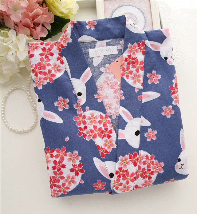 Sieviešu peldmētelis ar apdruku un saitēm