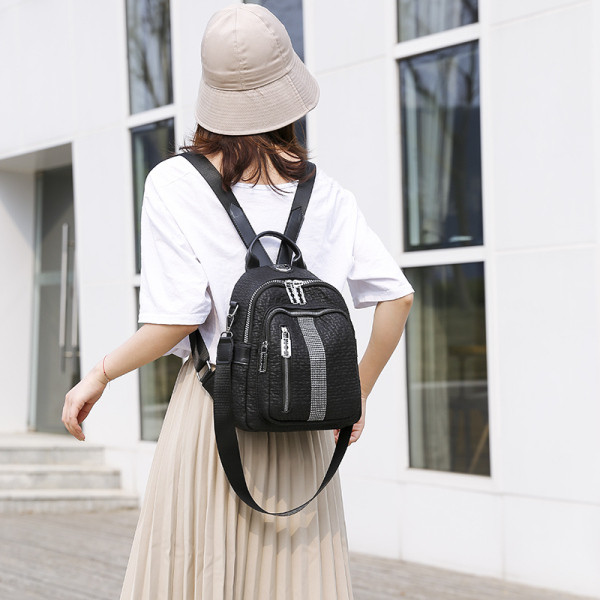 Sieviešu ikdienas mugursoma ar rokturi un rāvējslēdzēju