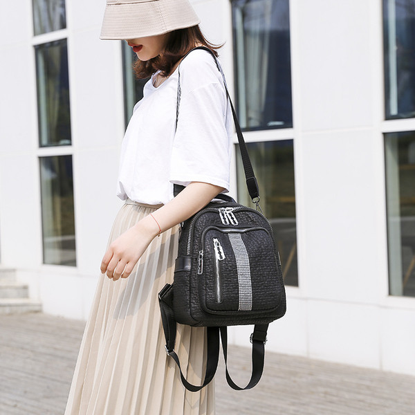 Sieviešu ikdienas mugursoma ar rokturi un rāvējslēdzēju