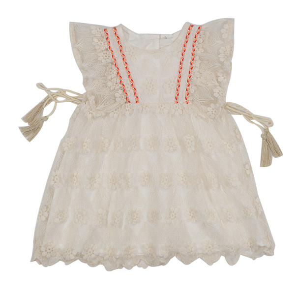 Vasaras bērnu kleita ar mežģīnēm un izšuvumiem