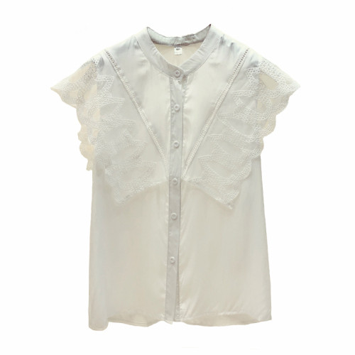 Vasaras sieviešu krekls ar ovālu kakla izgriezumu un mežģīnēm