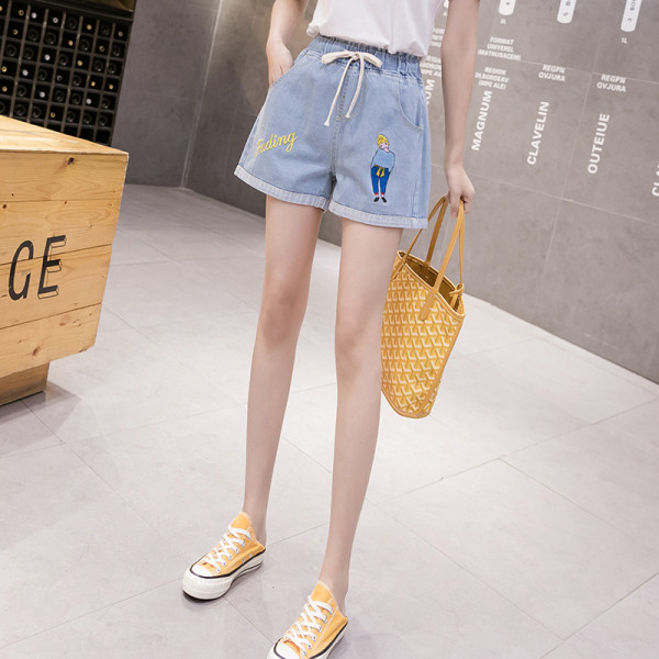 Blugi scurti casual cu broderie si sireturi