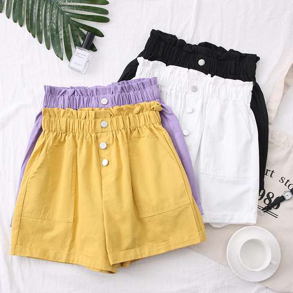 Sieviešu šorti ar elastīgu jostasvietu un kabatām