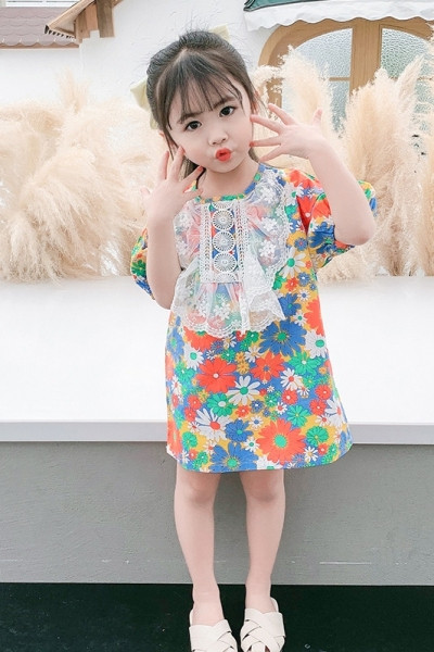 Rochie pentru copii cu imprimeu floral si dantela