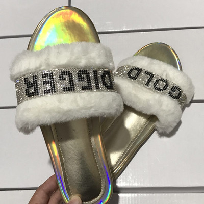 Ženske aktualne papuče s ravnim potplatom i ukrasnim kamenčićima