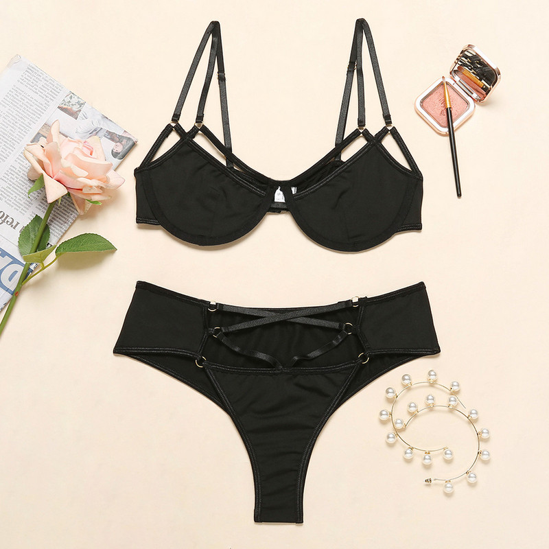 Divdaļīga apakšveļa ar lencēm