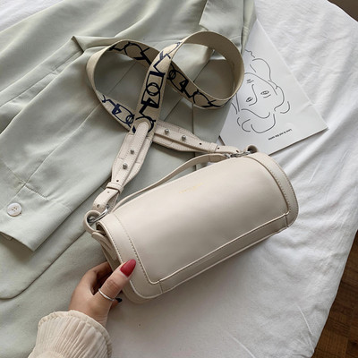 Stilīga sieviešu soma no eko ādas ar garu platu rokturi