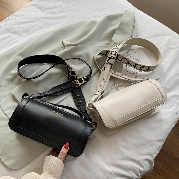 Stilīga sieviešu soma no eko ādas ar garu platu rokturi