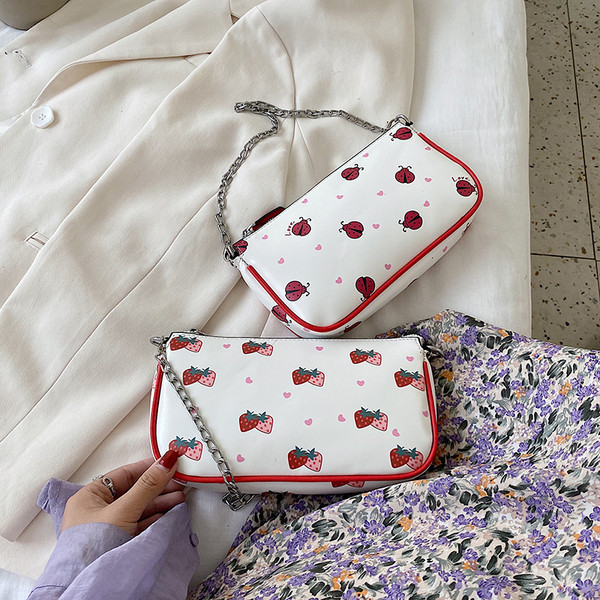 Öko-nahast valmistatud vabaaja naistekott erinevate rakendustega