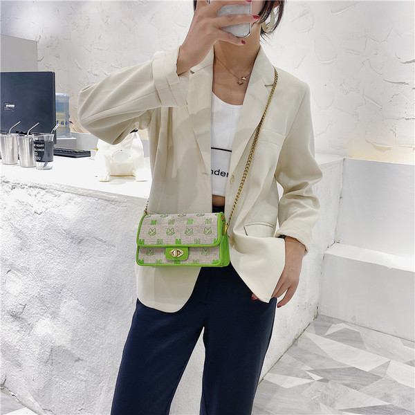 Geantă de zi cu zi pentru femei cu element metalic și mâner lung